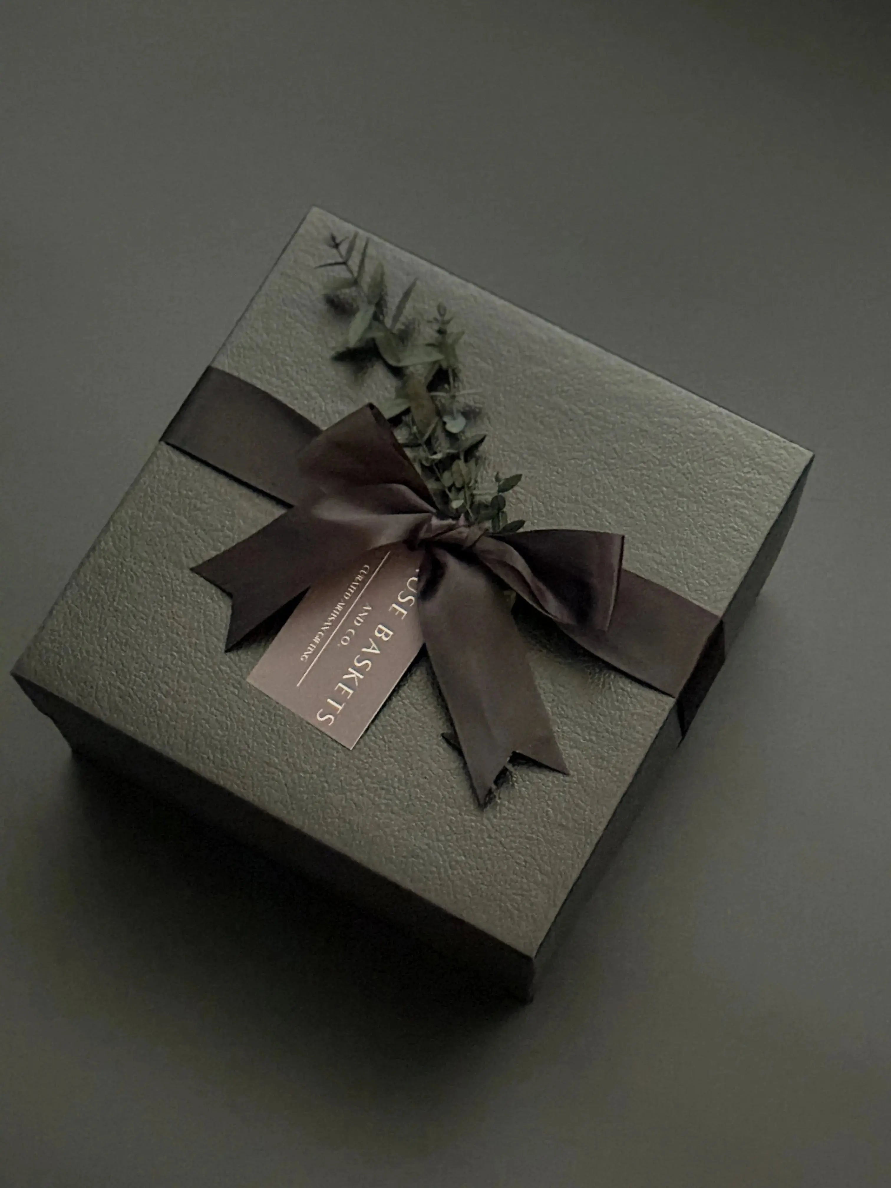 BLACK GIFT BOX - Muse Baskets and Co.