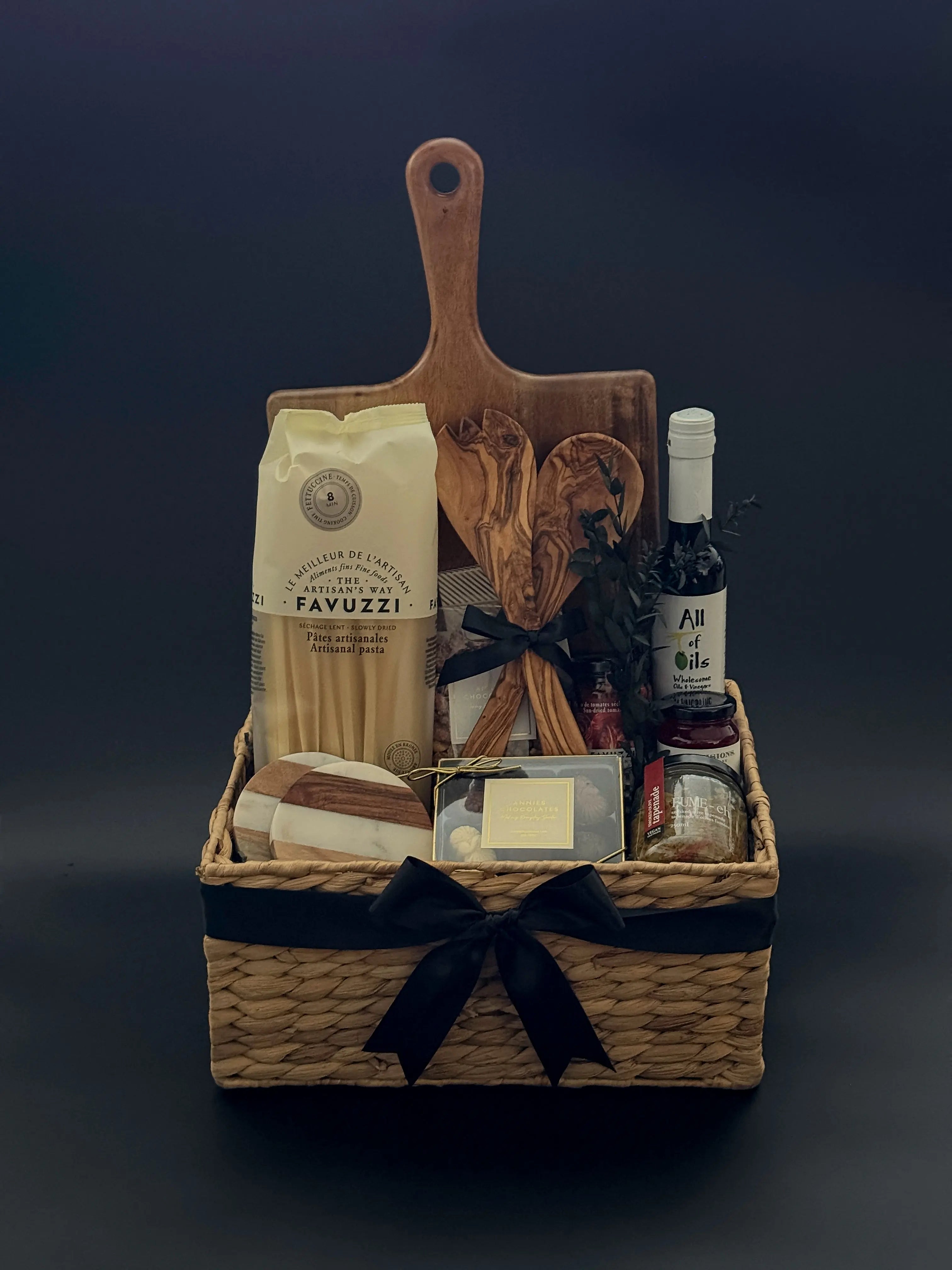 ITALIAN FAMILY DINNER - Muse Baskets and Co.