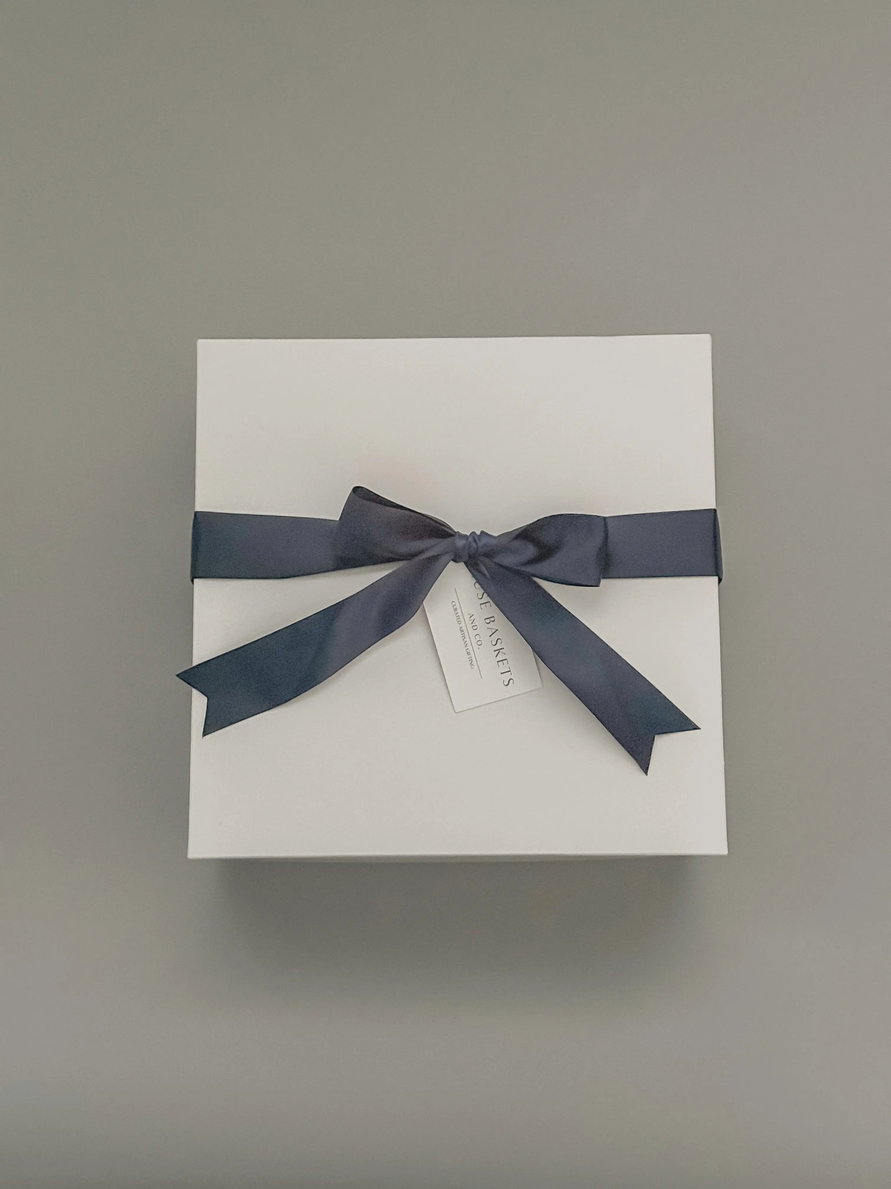 WHITE GIFT BOX - Muse Baskets and Co.