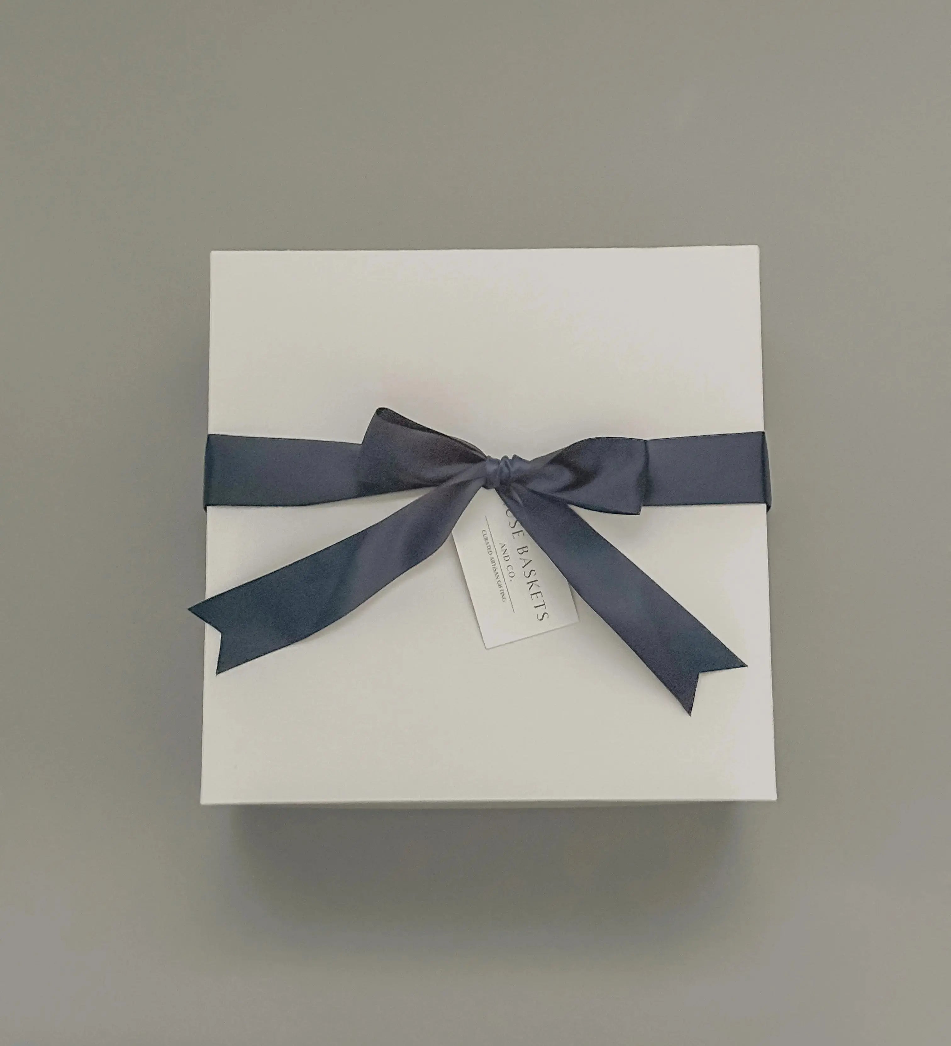 WHITE GIFT BOX - Muse Baskets and Co.