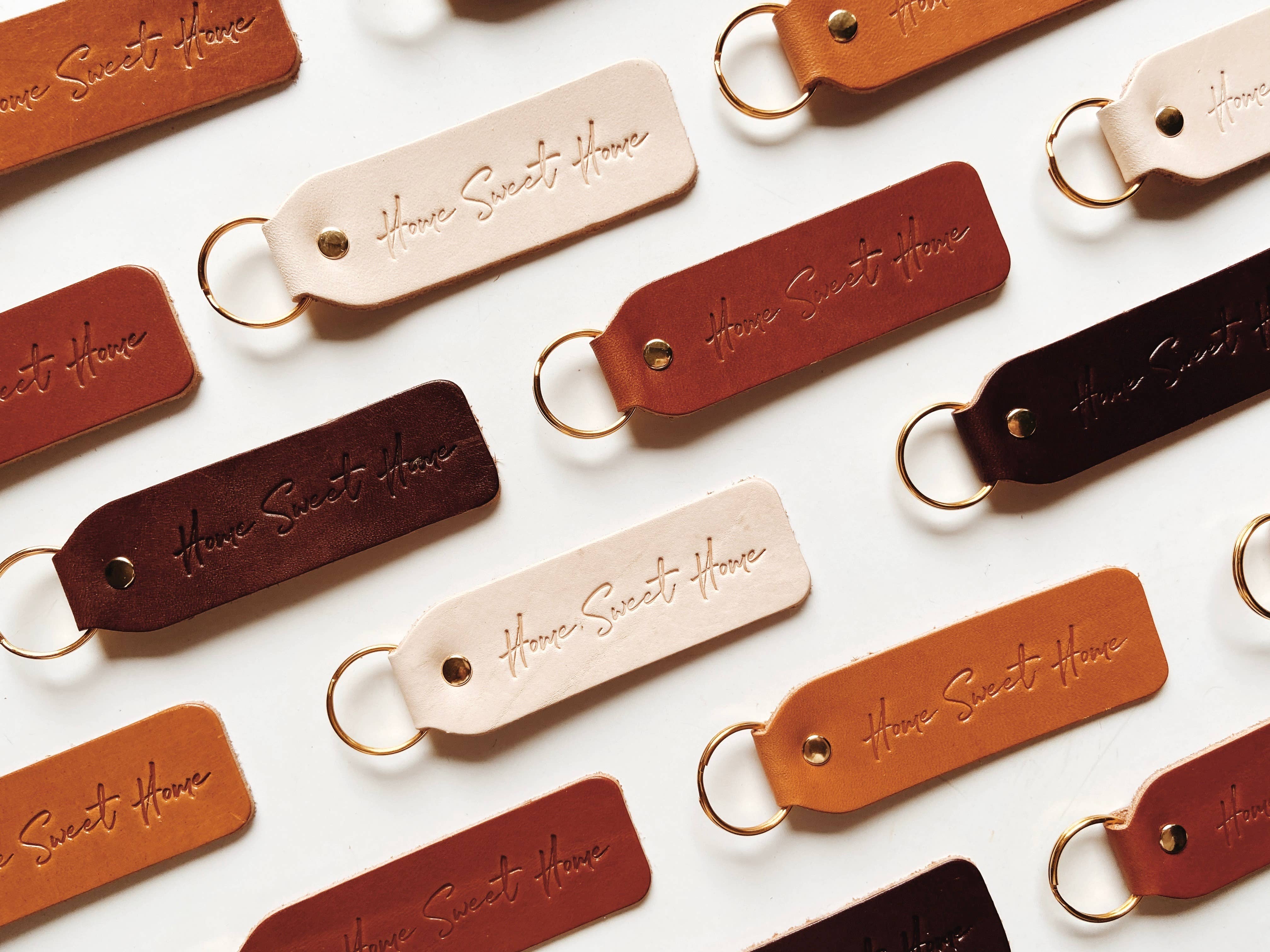 HOME SWEET HOME SCRIPT KEYCHAIN - CAMEL