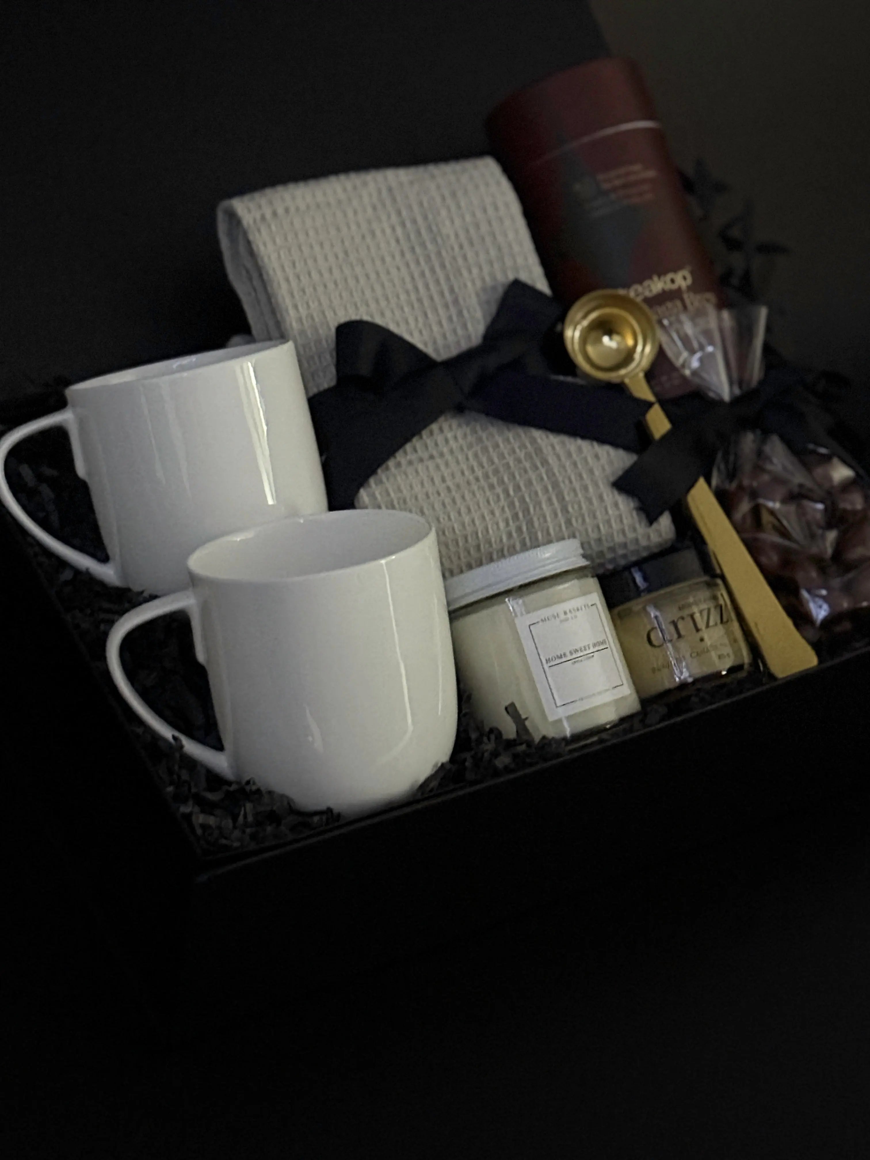 CLASSIC TEA BOX - Muse Baskets and Co.