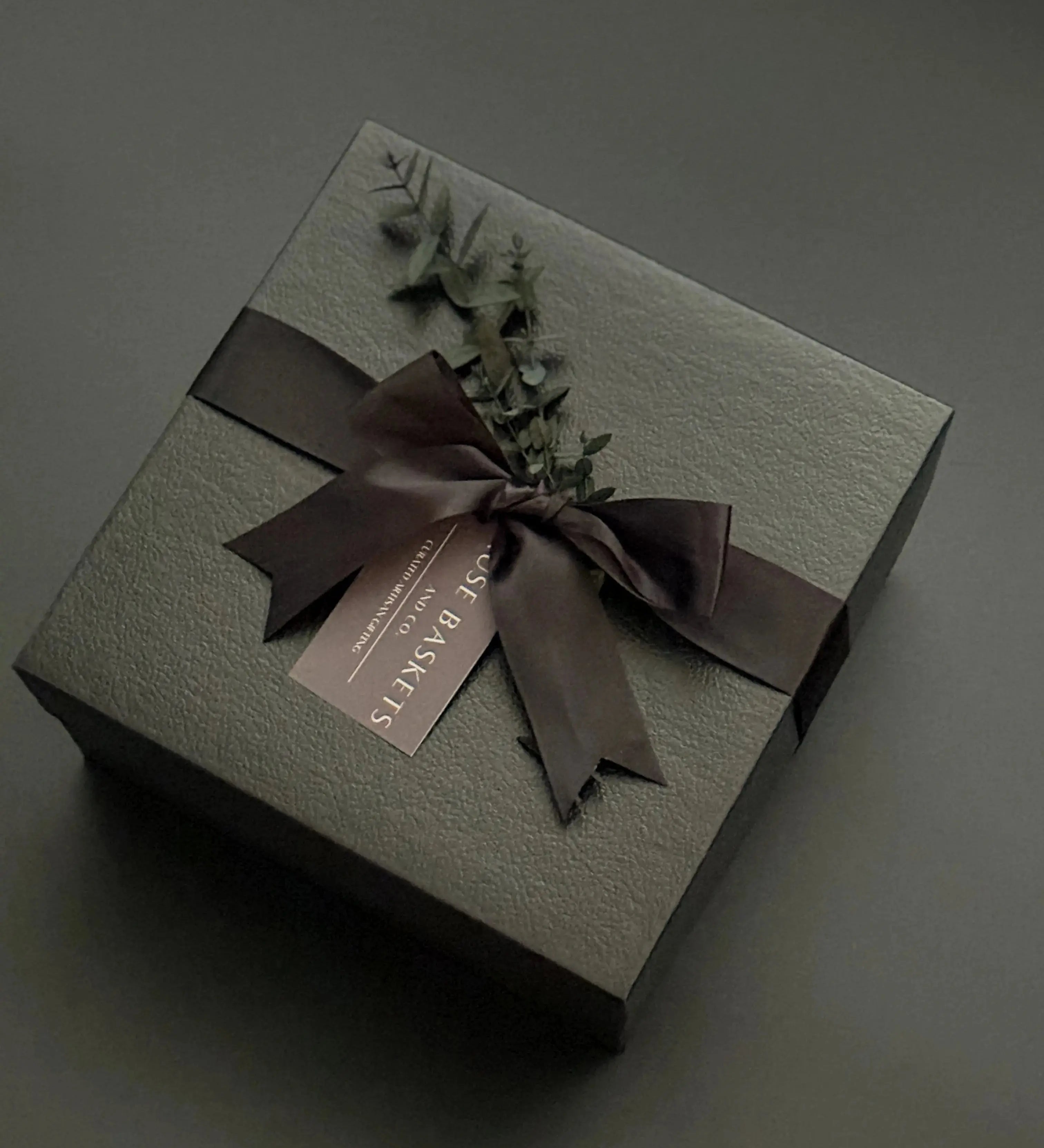 BLACK GIFT BOX - Muse Baskets and Co.