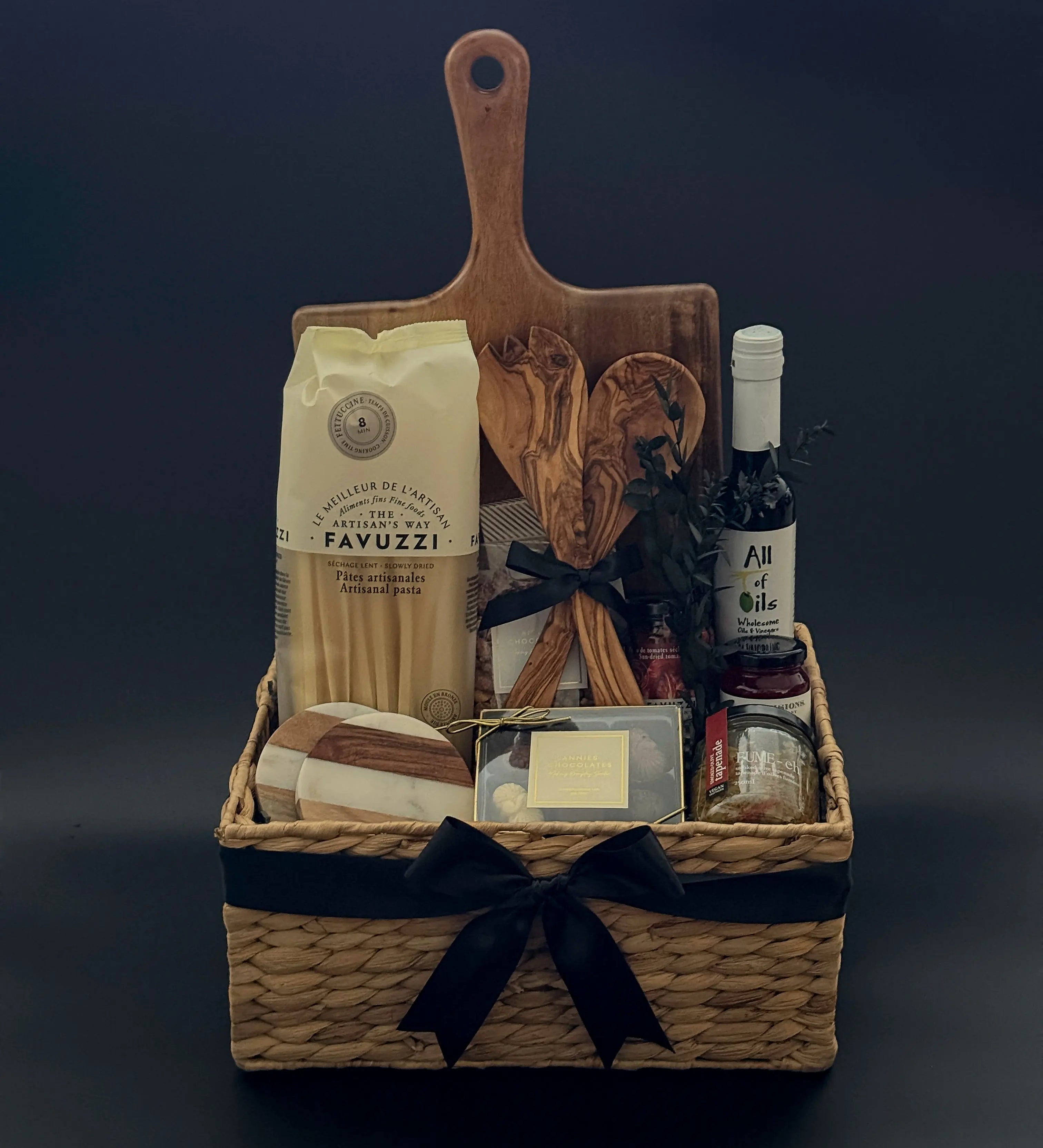 ITALIAN FAMILY DINNER - Muse Baskets and Co.