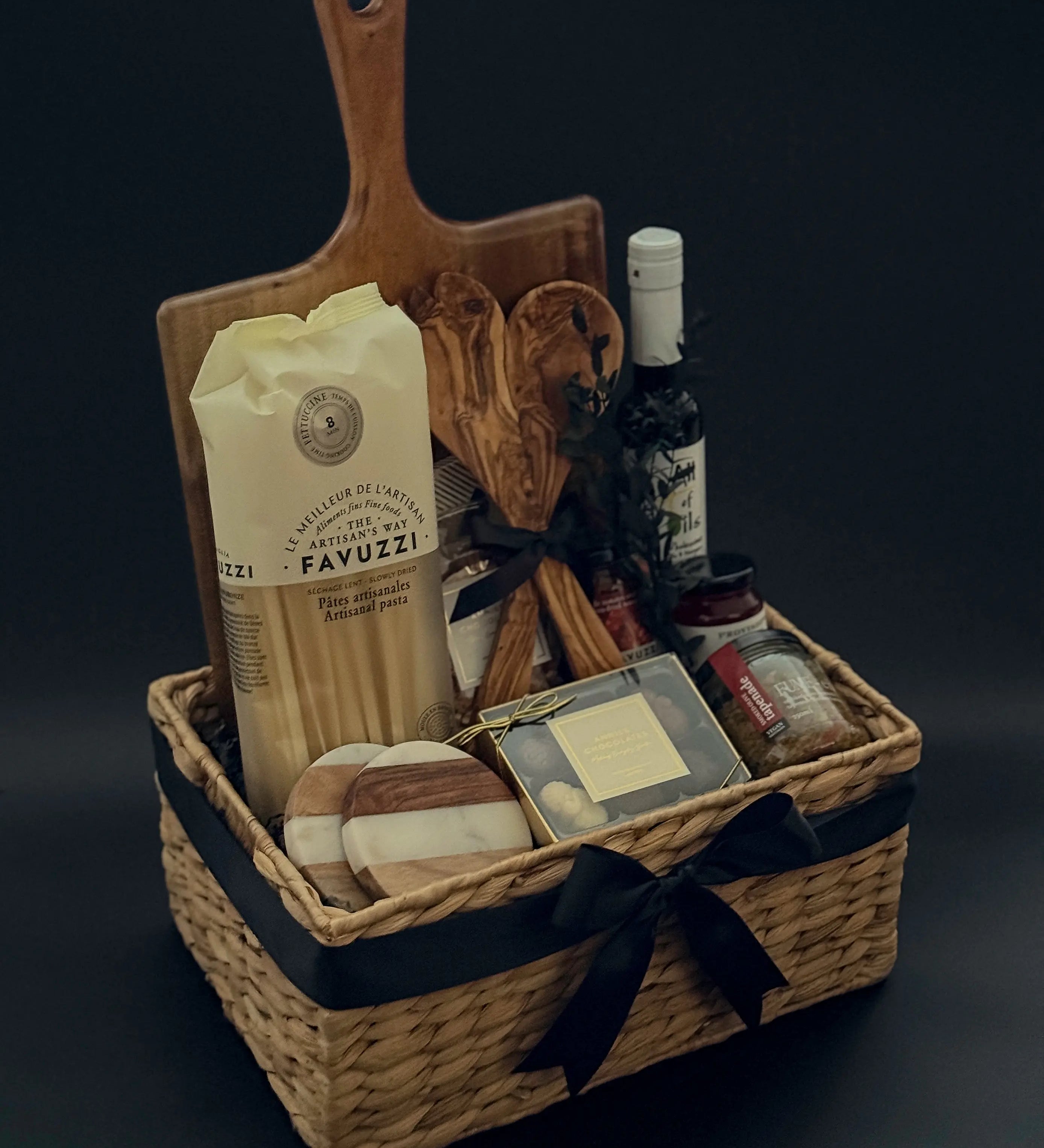 ITALIAN FAMILY DINNER - Muse Baskets and Co.