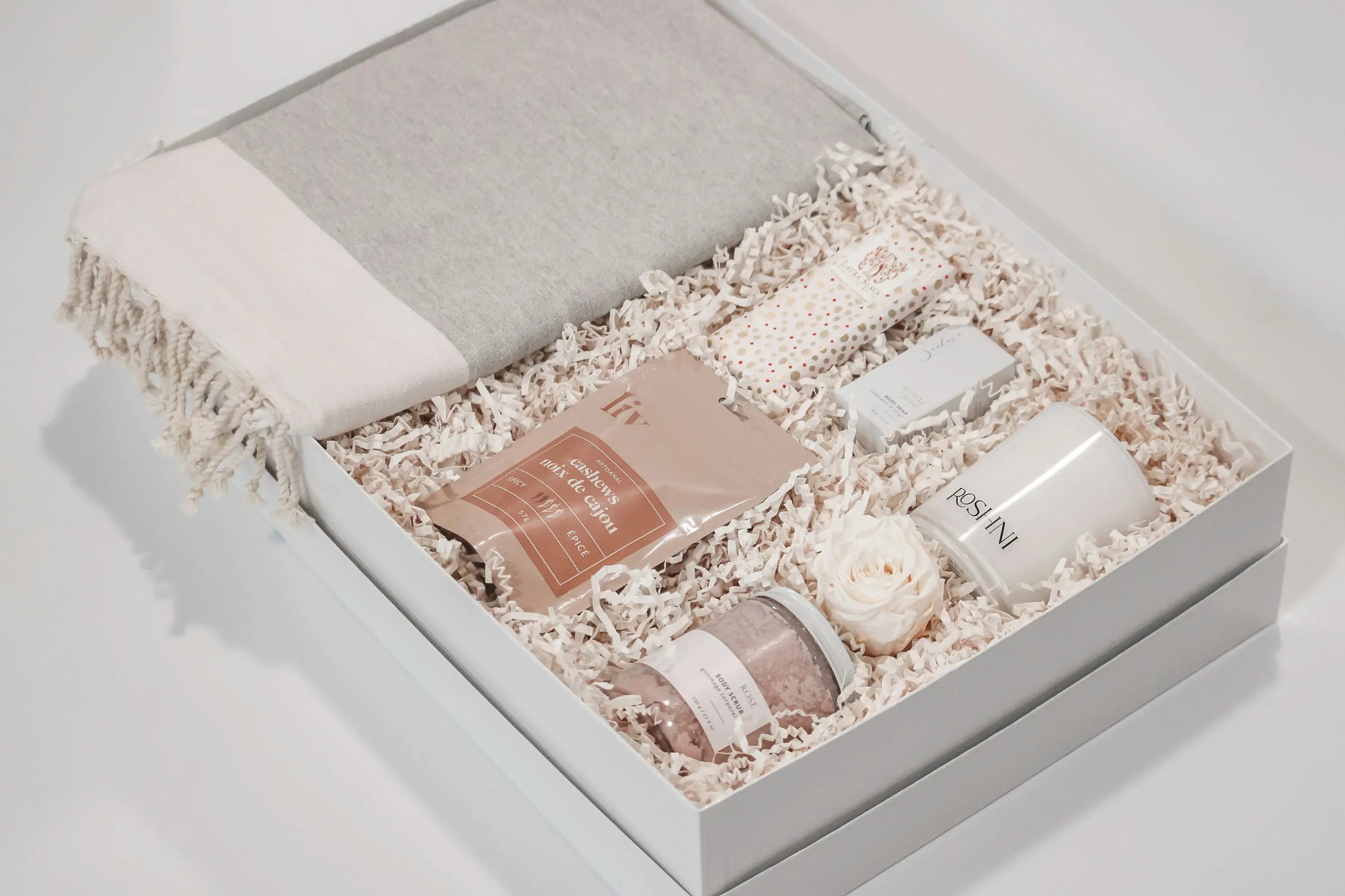 mothers-day-gifts-for-her-birthday-corporate-gifting-