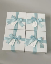 Signature Pearl White Gift Box