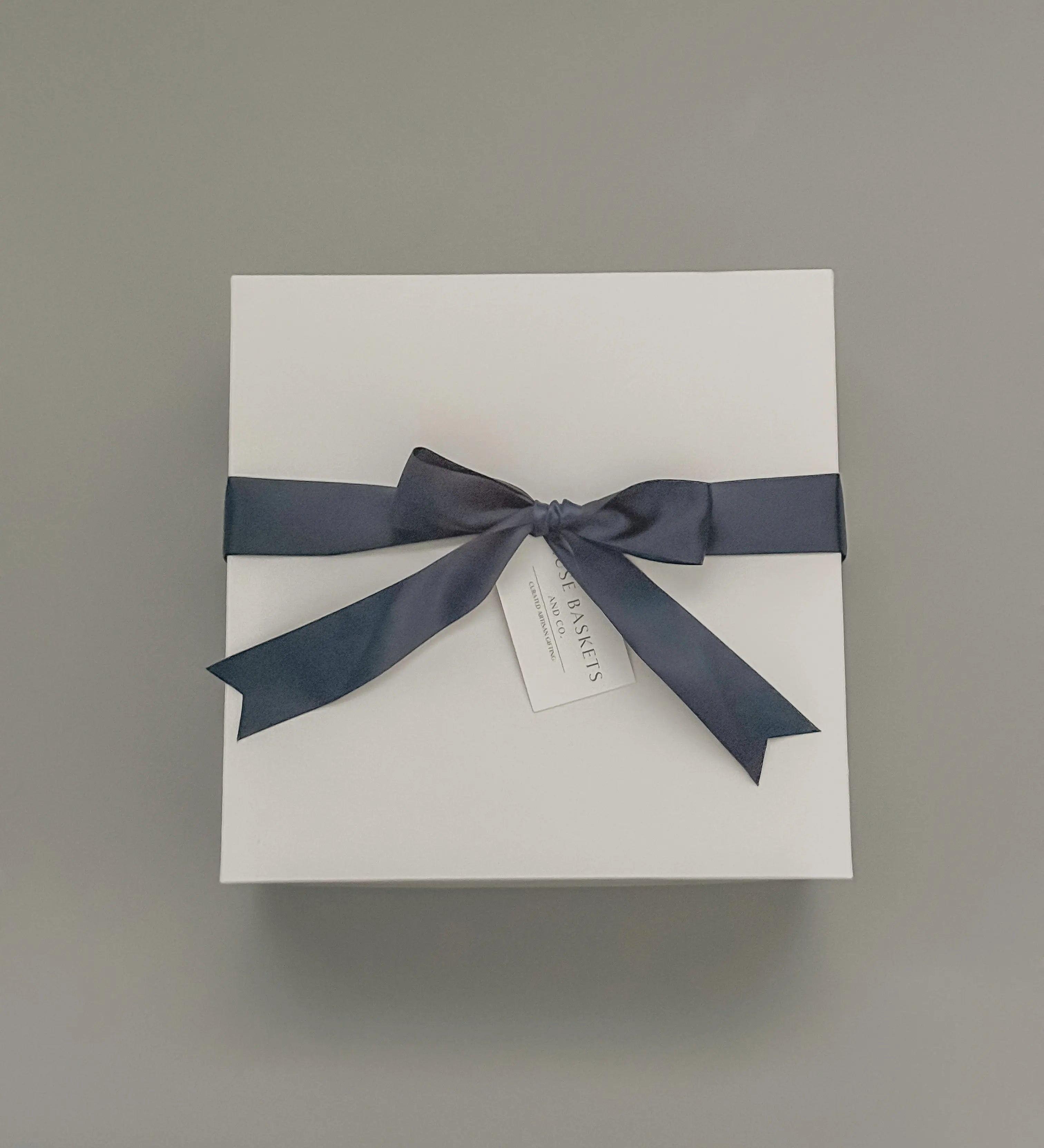WHITE GIFT BOX - Muse Baskets and Co.