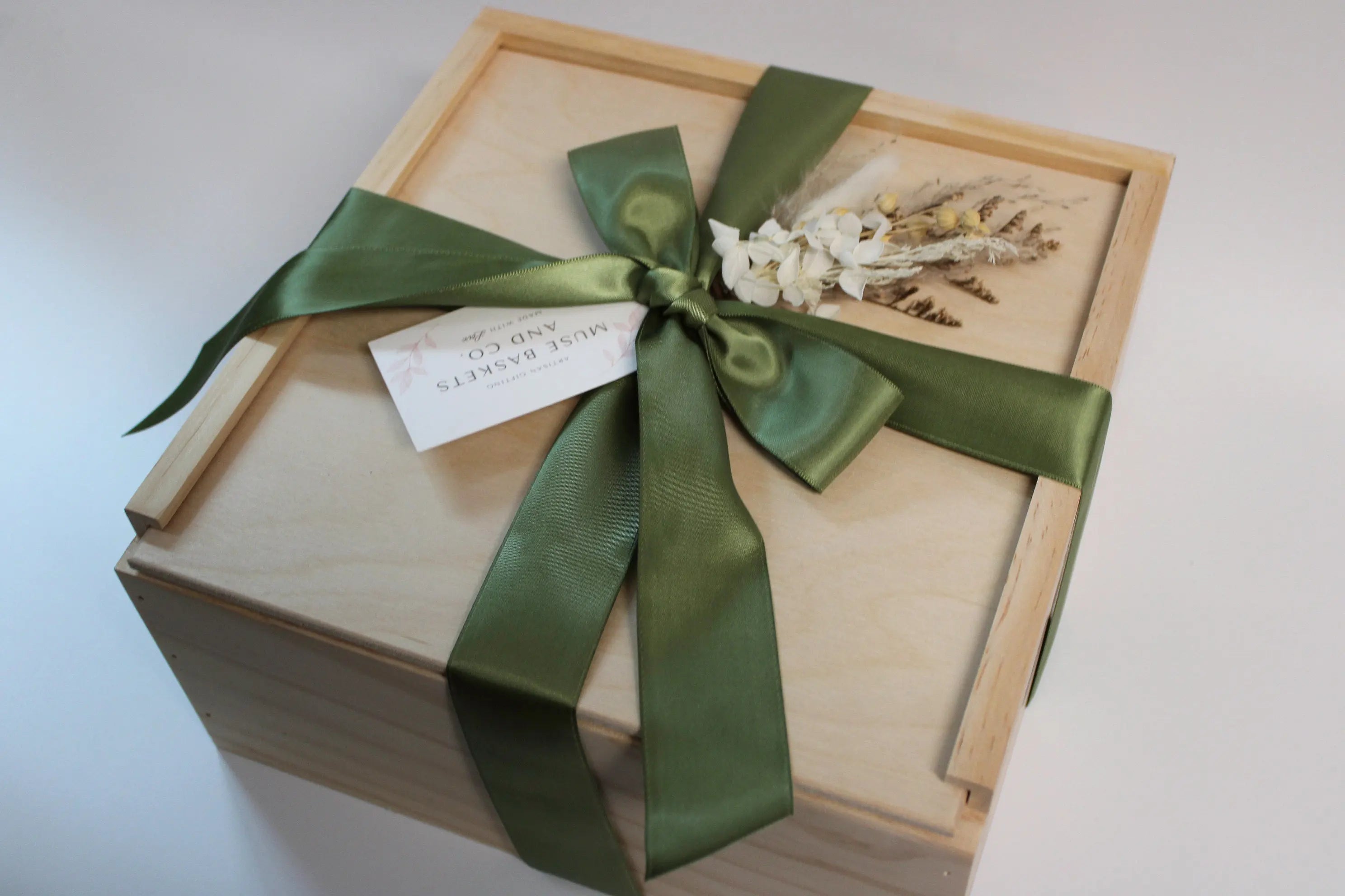 WOOD GIFT BOX - Muse Baskets and Co.