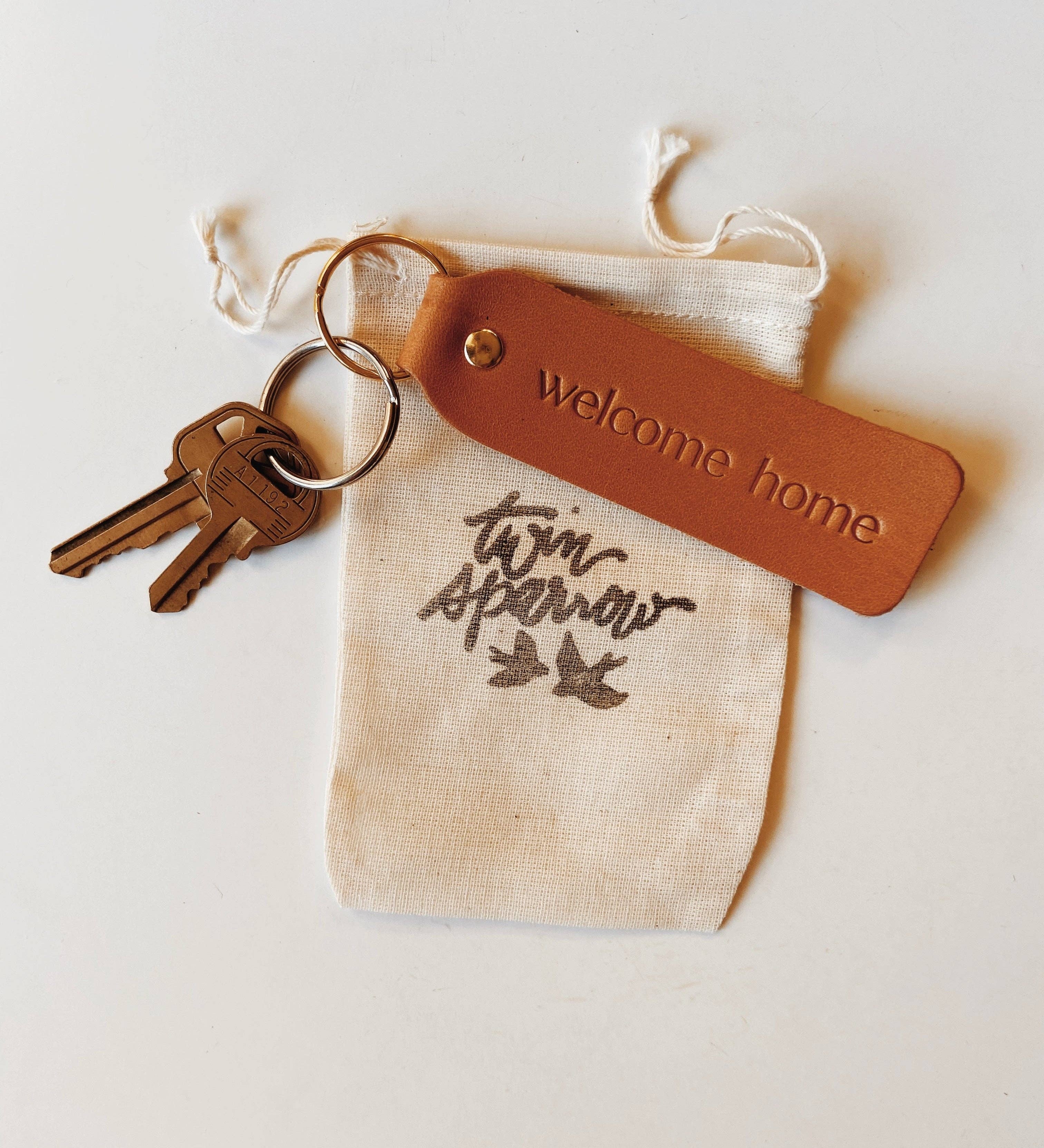 "Welcome Home" Keychain: Camel / Gold